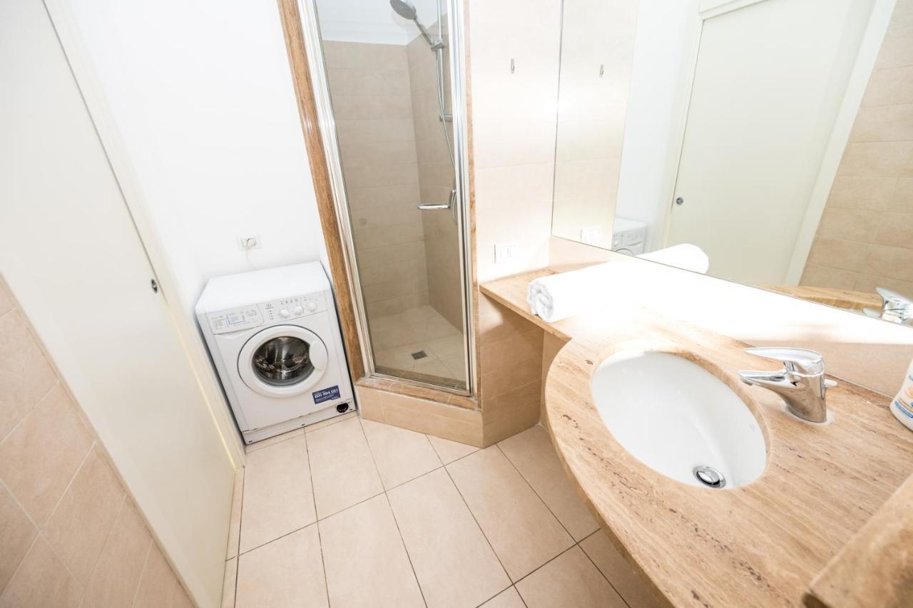 Apartamento Shortmi Garibaldi Milán Exterior foto